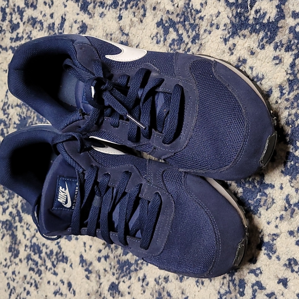 Nike MD Runner 2